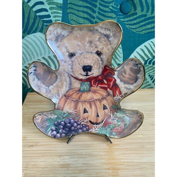 Vintage Bountiful Bear Halloween Teddy Bear Franklin Mint Collector's Plate - Picture 2 of 7